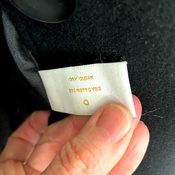 Black car coat; laundry by Shelli Segal. Size 8, excellent condition. - Picture 4 of 11